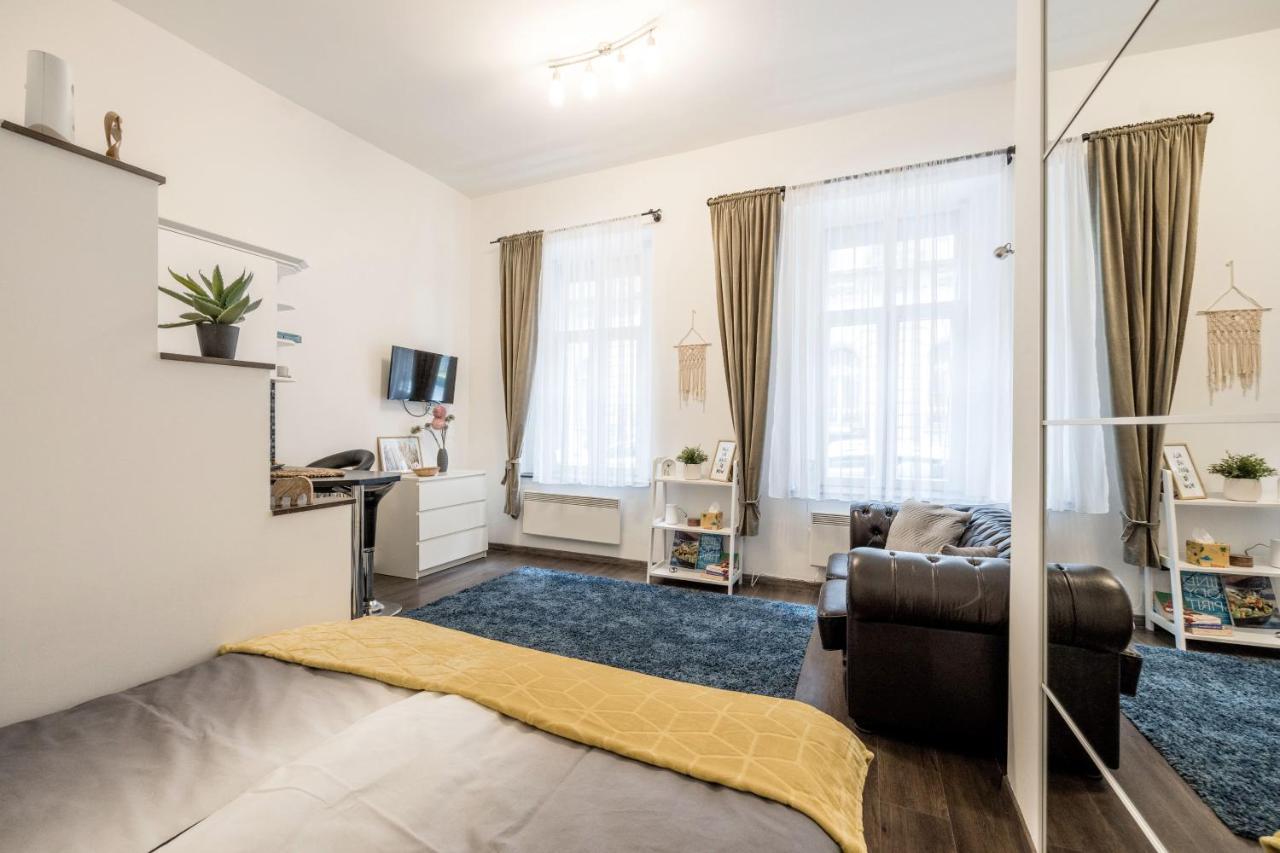 Stylish Downtown Studio Budapest Exterior photo